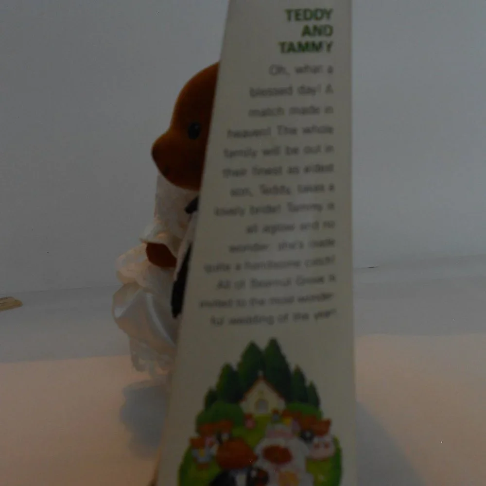 Vtg. 1986 Bride & Groom Teddy Bear Story